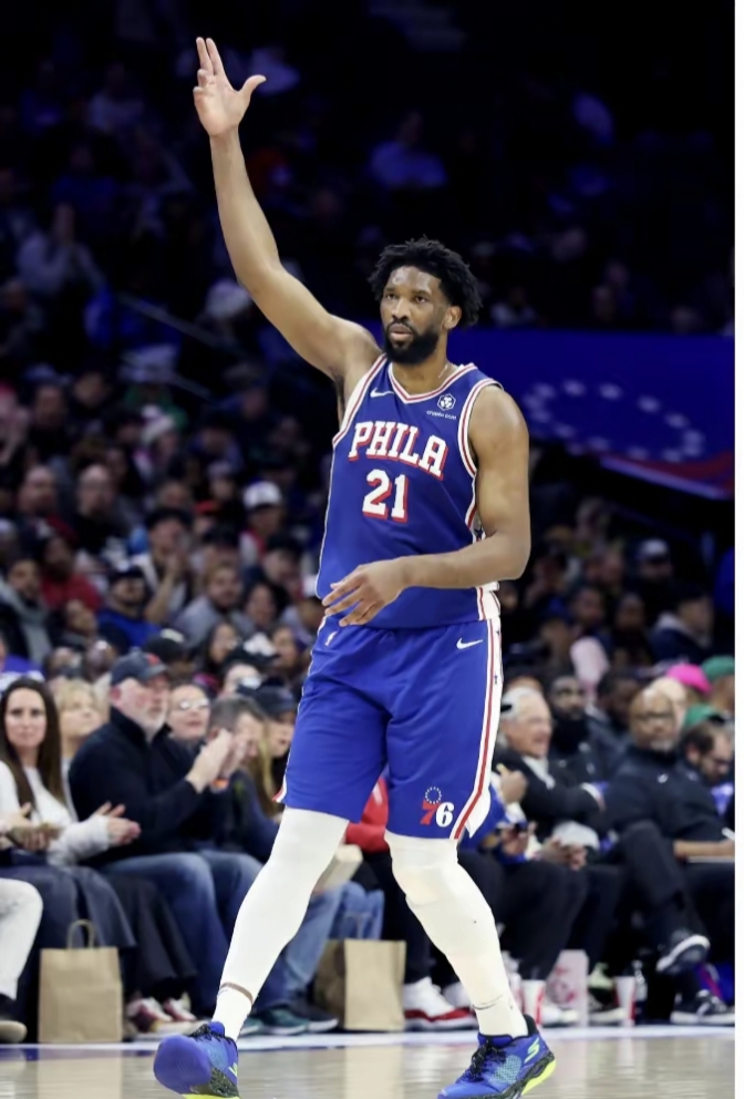 赛地聚焦——NBA季后赛今晚热度飙升，纽约尼克斯回应争议，管理层满意，年轻球员得到机会的简单介绍-登录入口